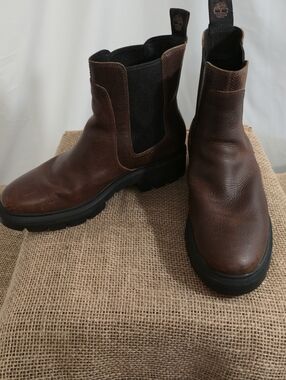 Timberland Brown Leather Chelsea Work Boots with Black Elastic Panels